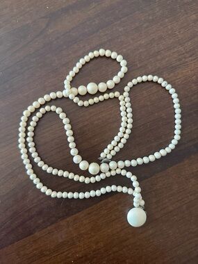 Ivory Beaded Necklace and Bracelet Set